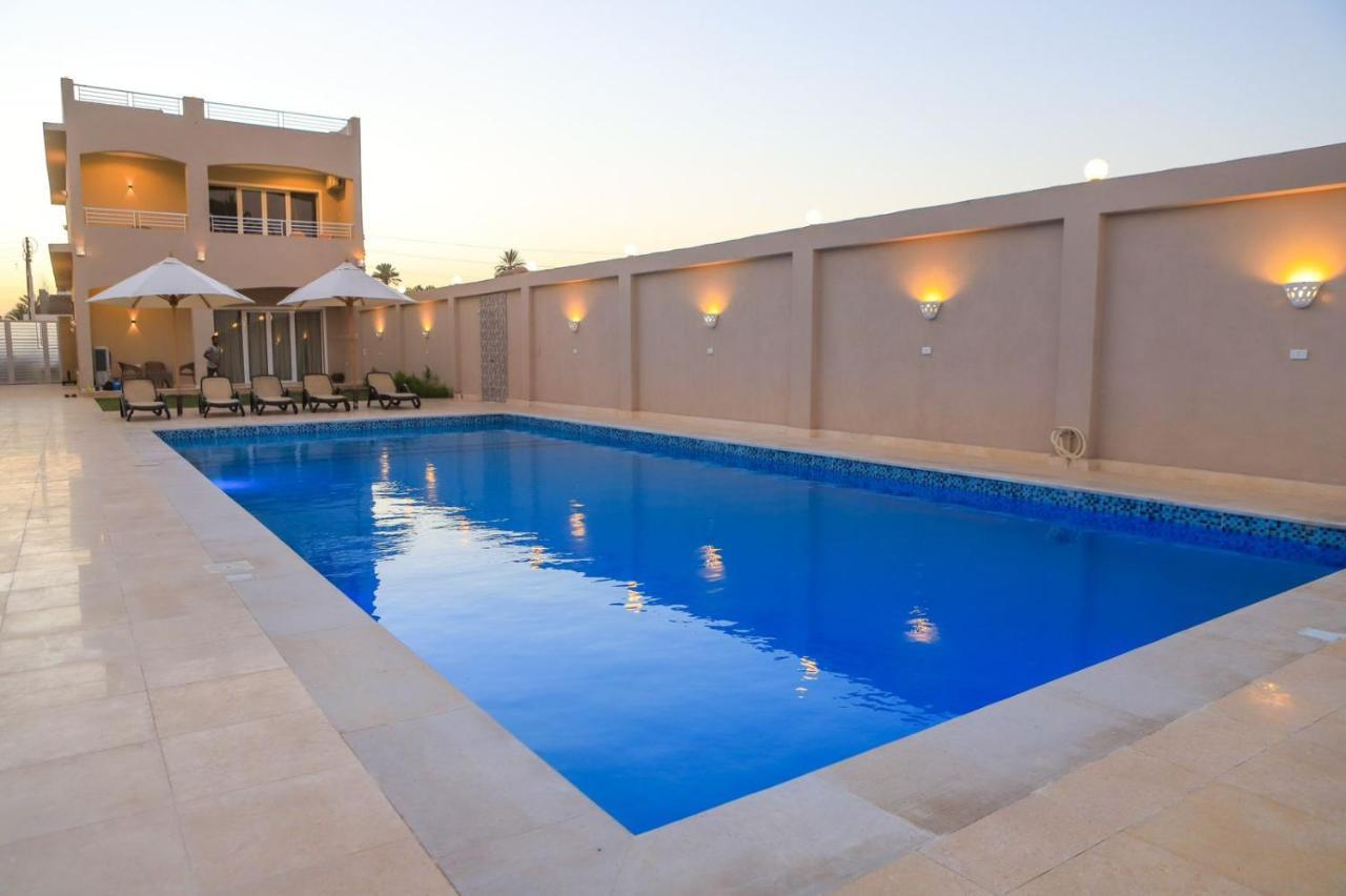 Royal Nile Villa - Pool View Apartment 1 Luxor Bagian luar foto