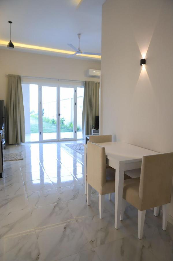 Royal Nile Villa - Pool View Apartment 1 Luxor Bagian luar foto