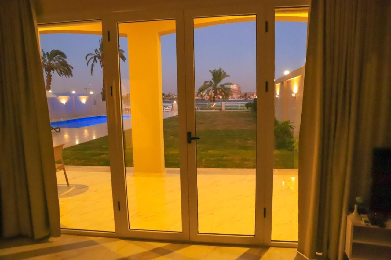 Royal Nile Villa - Pool View Apartment 1 Luxor Bagian luar foto