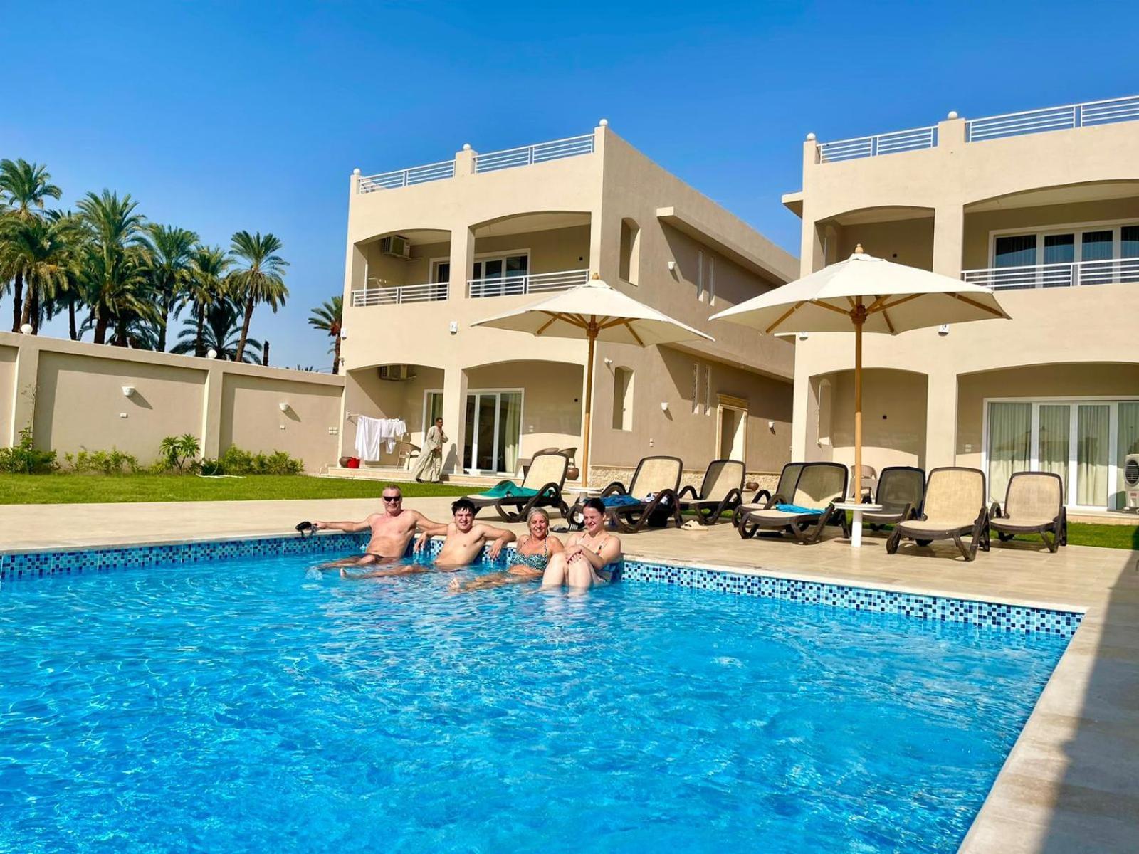Royal Nile Villa - Pool View Apartment 1 Luxor Bagian luar foto